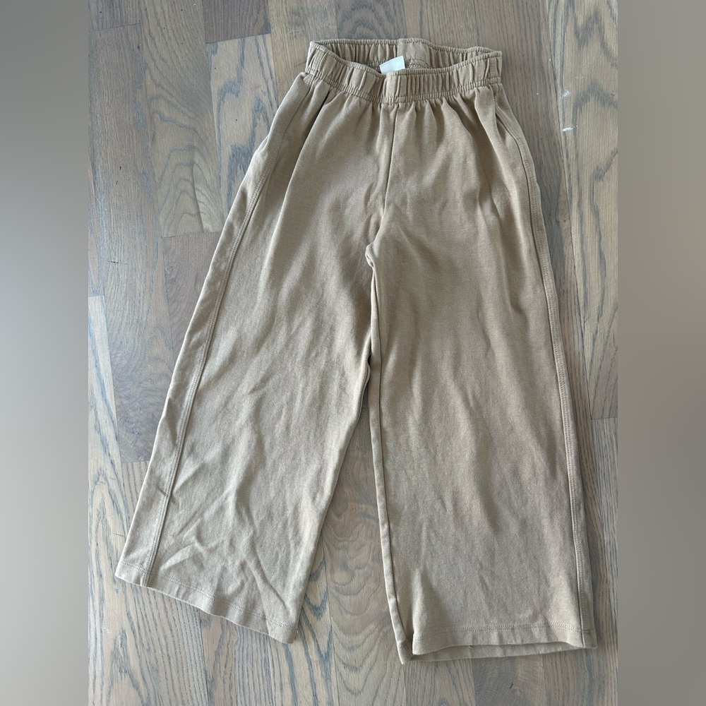 Zara girls wide leg sweatpants. Sand colored. Size 9.